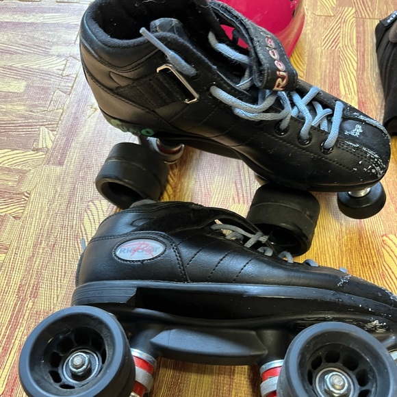 Roller Derby Starter Bundle Riedell R3 Caymen size 6- Med Pads - GUC/NWOT - Picture 3 of 16